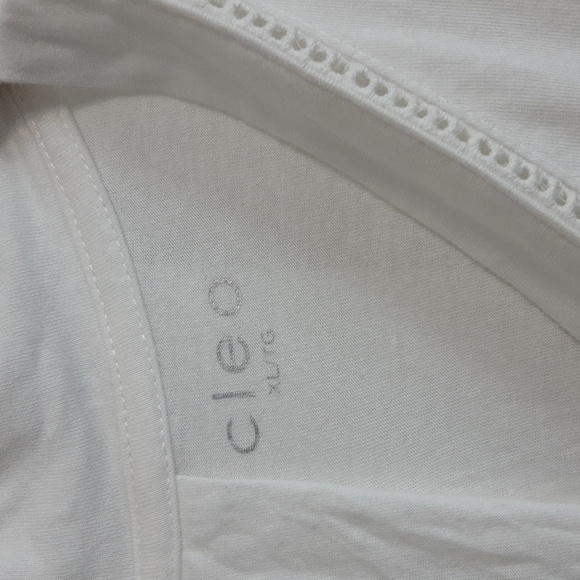 Cleo - White t-shirt, size XL - Picture 2 of 4